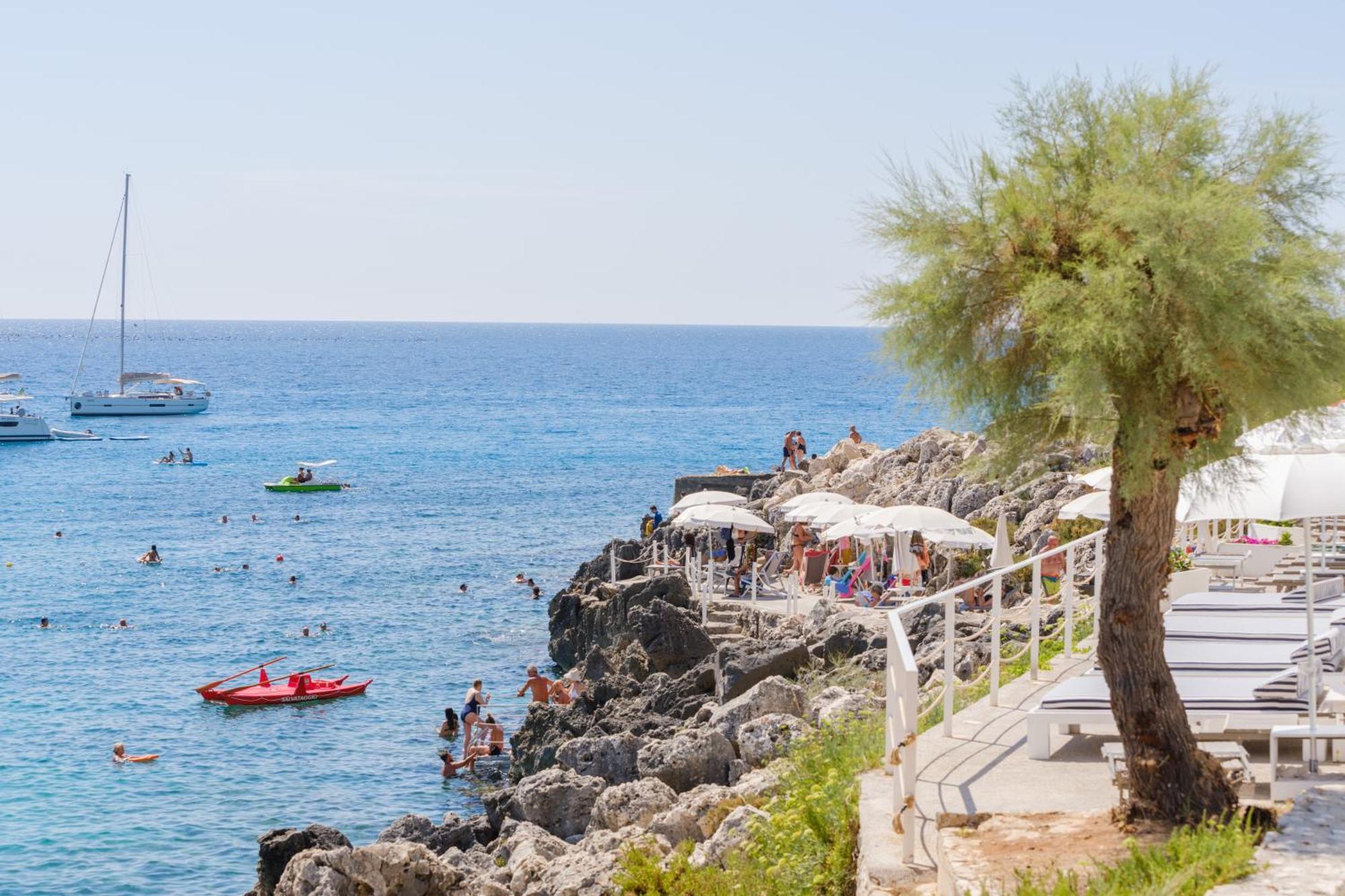 Hotel La Roccia Castro  Exterior photo